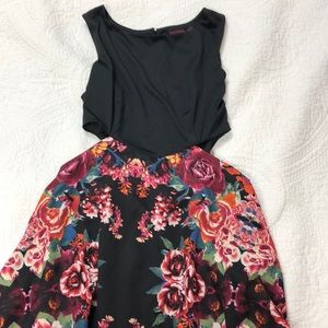 Black a floral high and low dress